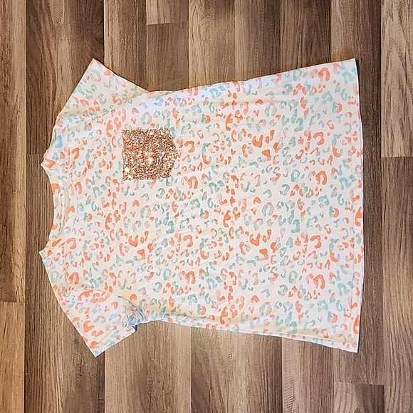 Animal print top - Picture 1 of 4